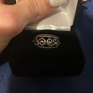 Costume jewelry - Lia Sophia ring - size 7